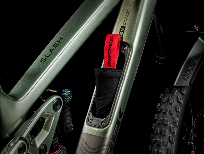 Trek Slash 9.8 XT Gen 6 Full Suspension Mountain Bike 2024 in Lichen Green-4